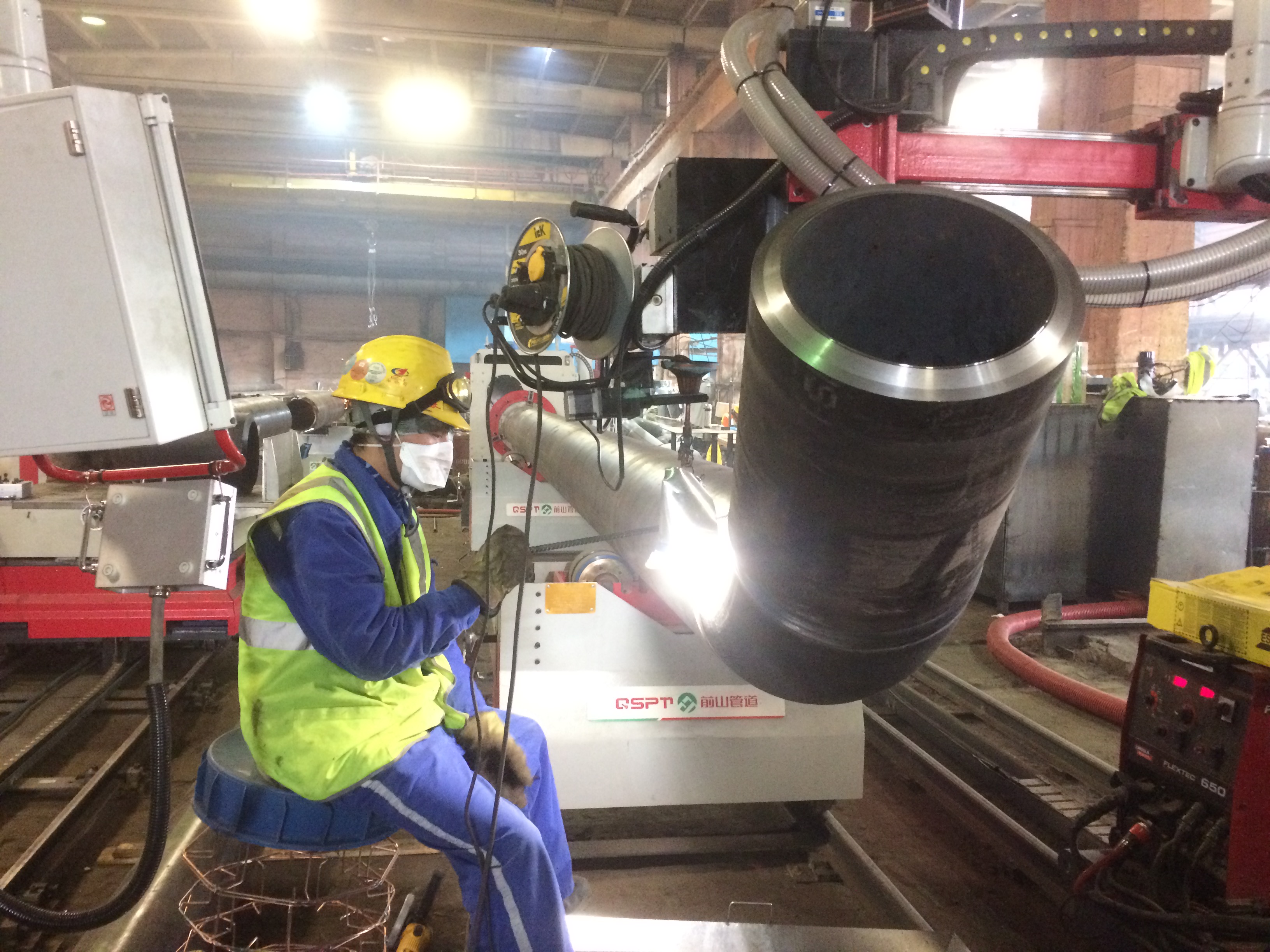 How to protect eyes when welding?