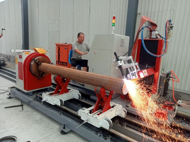 Equipment Installation of pipe profile cutting machine