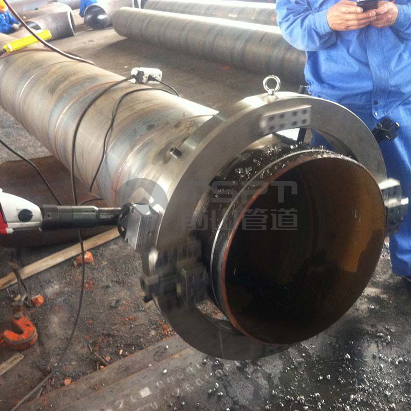 Orbital Pipe Cutting & Beveling Machine