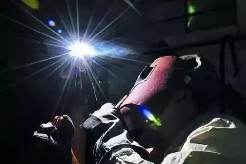 Mastering the 12 key points, Over-head position welding is no longer a problem